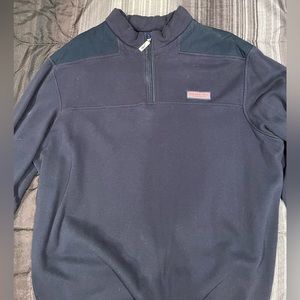 Large used vineyard vines quarter zip. Navy blue